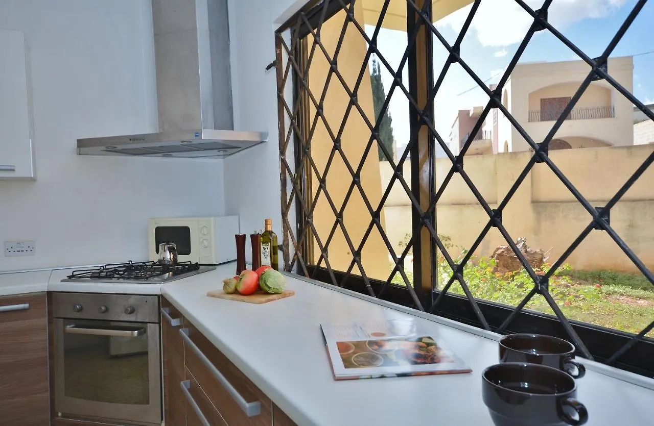 City Living Suite Tk 1 Rm 3 Saint Julian's Guest house